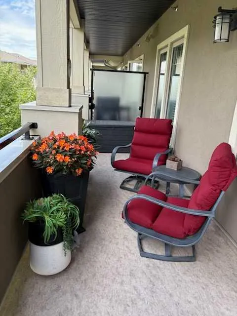 20 Mahogany Mews SE, #310