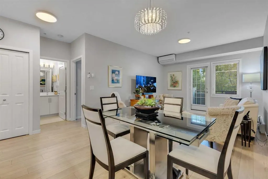 20 Mahogany Mews SE, #310