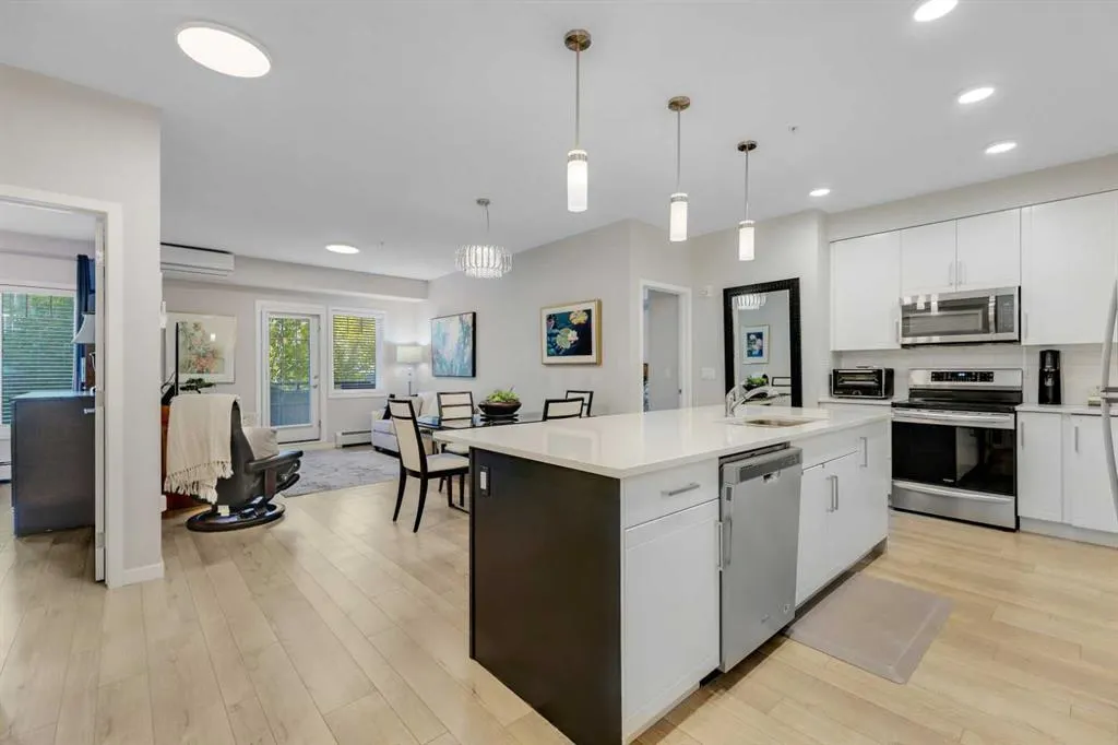 20 Mahogany Mews SE, #310