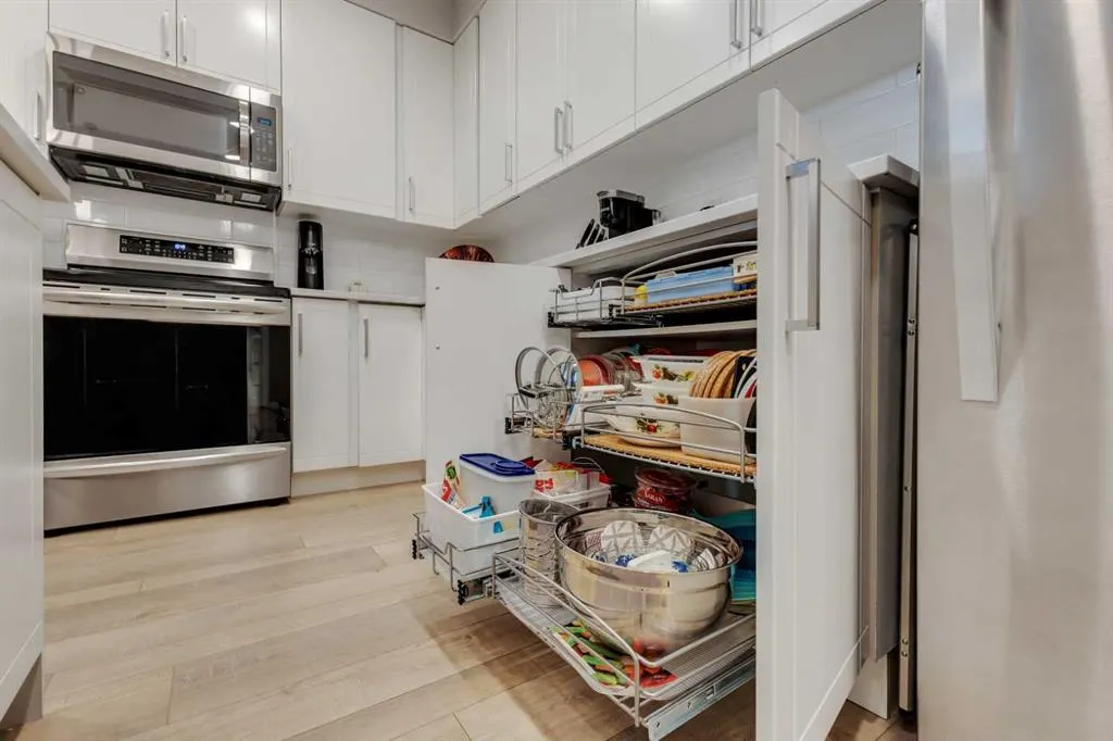 20 Mahogany Mews SE, #310