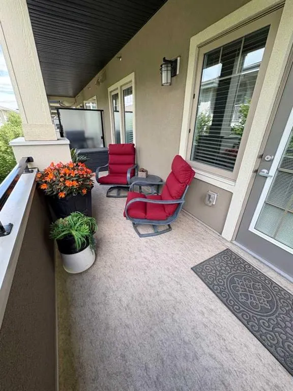 20 Mahogany Mews SE, #310