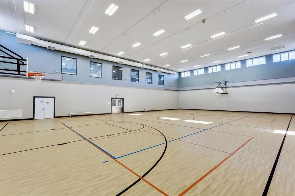20 Mahogany Mews SE, #310