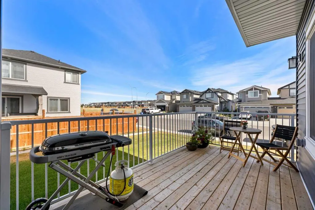 702 Edgefield Crescent