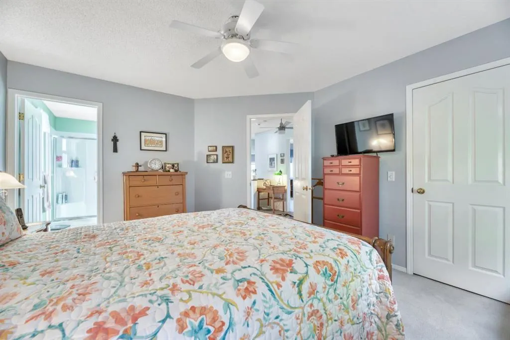 193 Chaparral Crescent SE