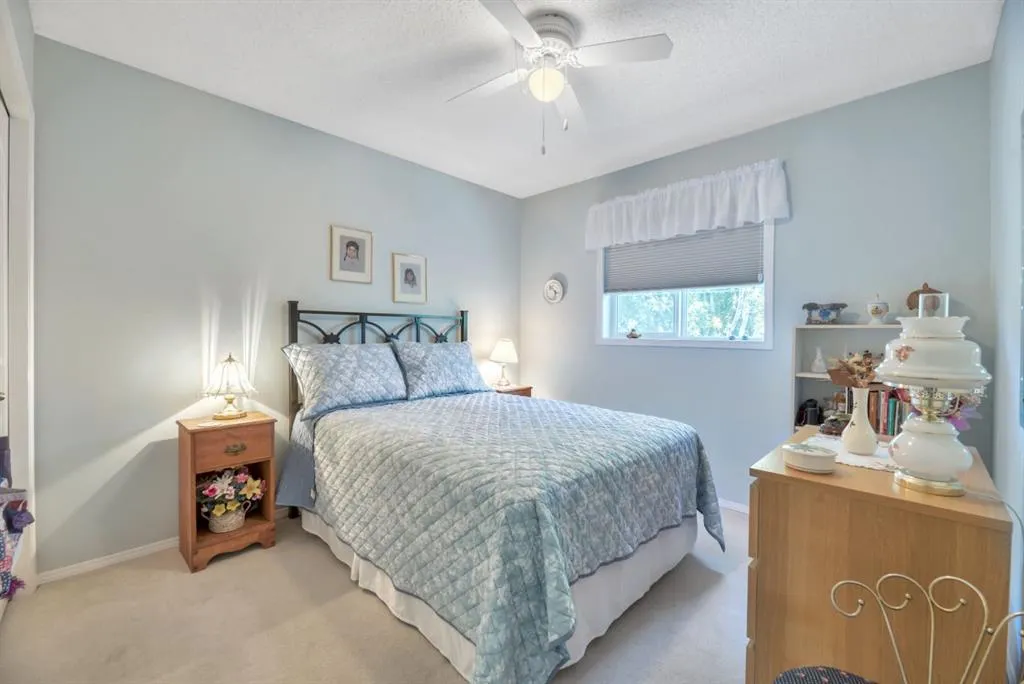 193 Chaparral Crescent SE