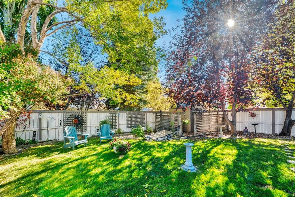 193 Chaparral Crescent SE