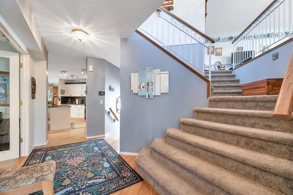 193 Chaparral Crescent SE