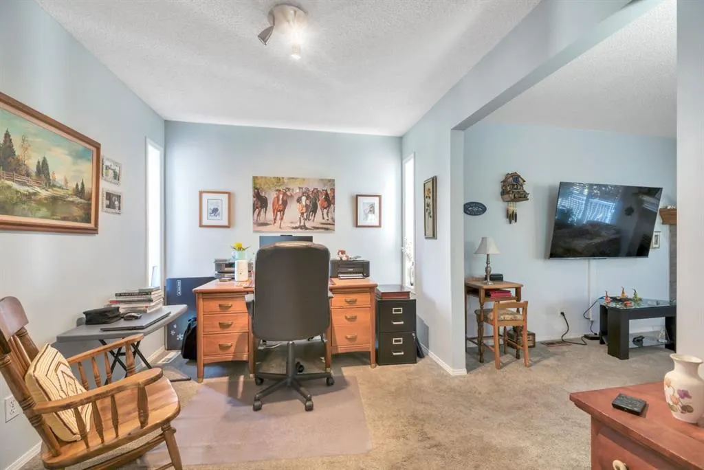 193 Chaparral Crescent SE