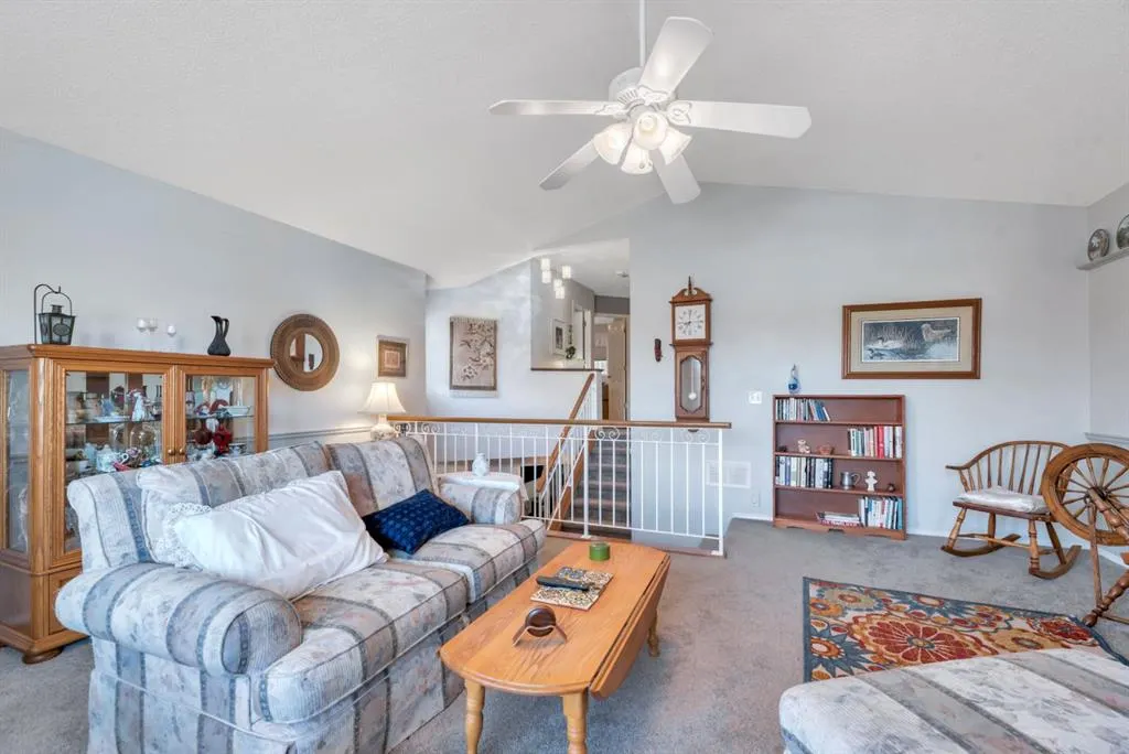 193 Chaparral Crescent SE