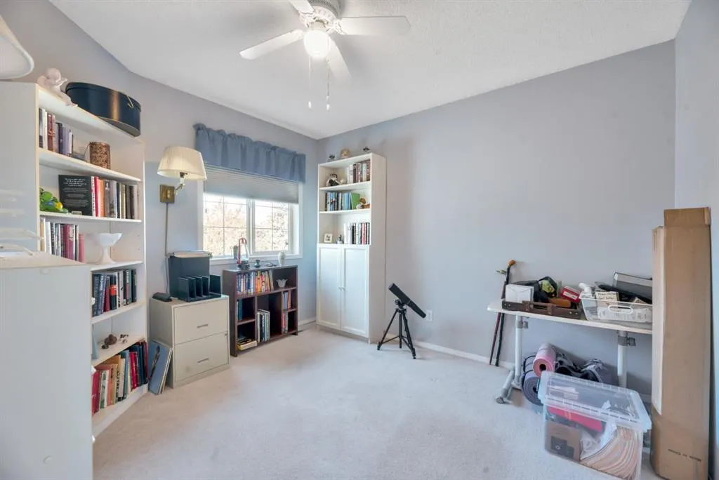 193 Chaparral Crescent SE