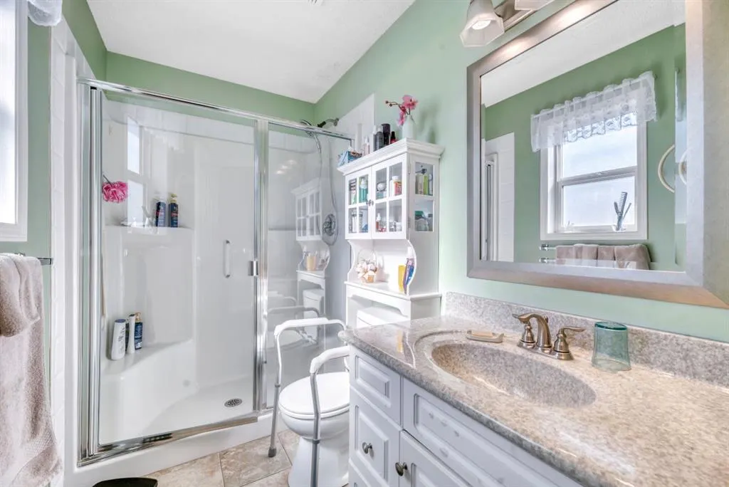 193 Chaparral Crescent SE
