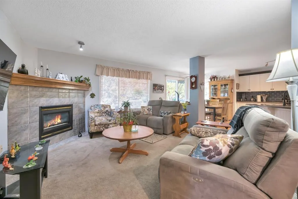 193 Chaparral Crescent SE