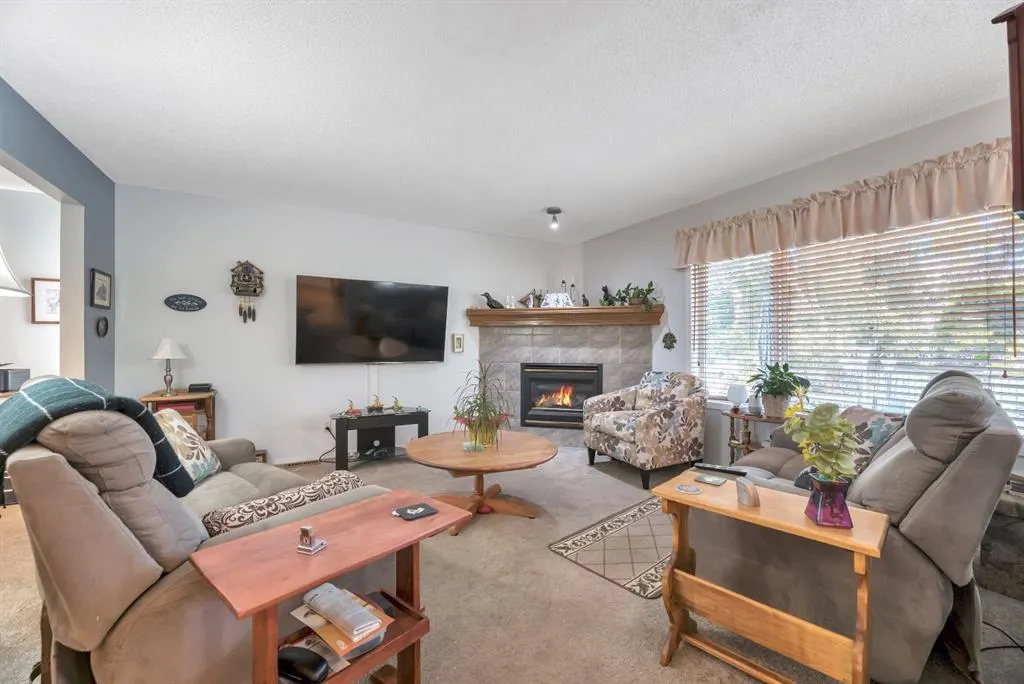 193 Chaparral Crescent SE