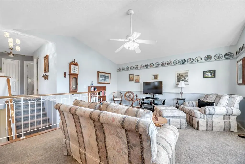 193 Chaparral Crescent SE