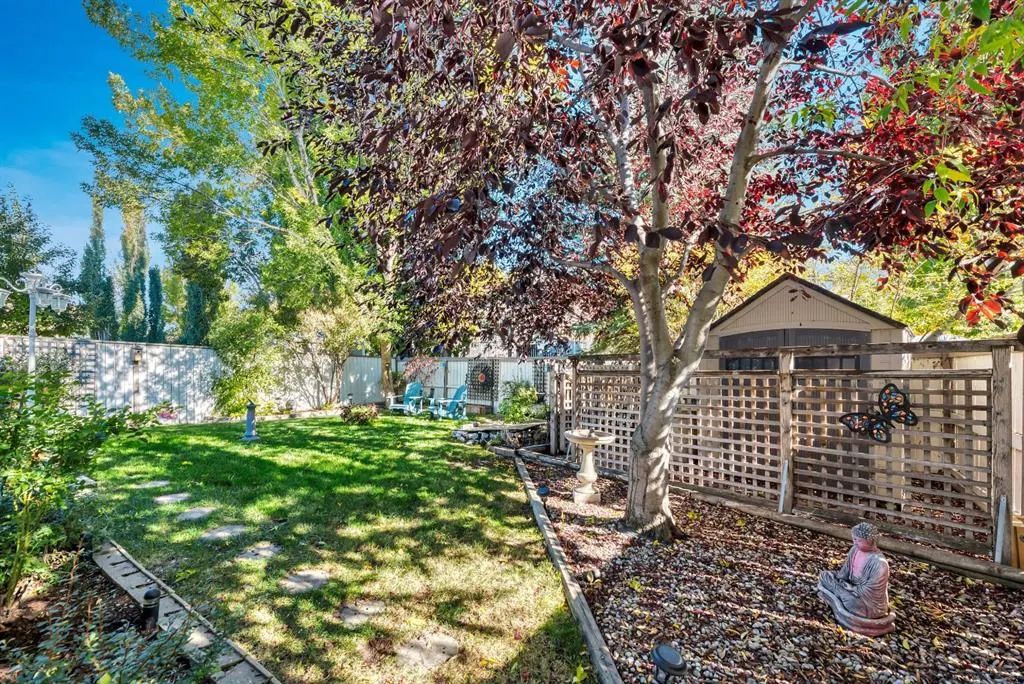 193 Chaparral Crescent SE