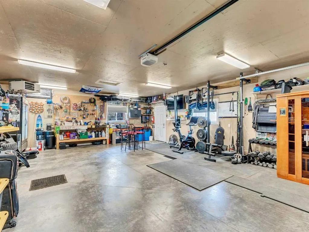 55 Rossland Road SE