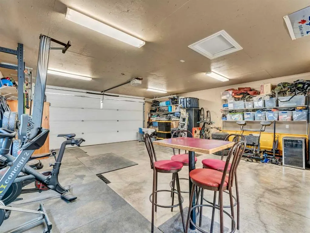 55 Rossland Road SE