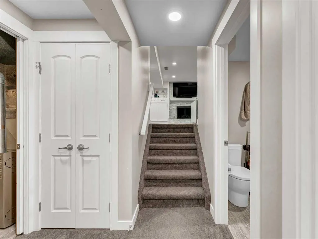 55 Rossland Road SE