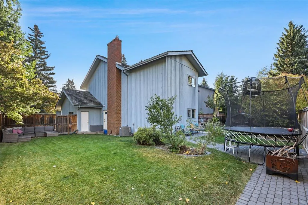 132 Oakmount Road SW