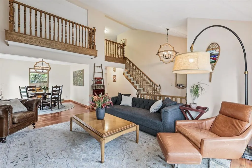 132 Oakmount Road SW