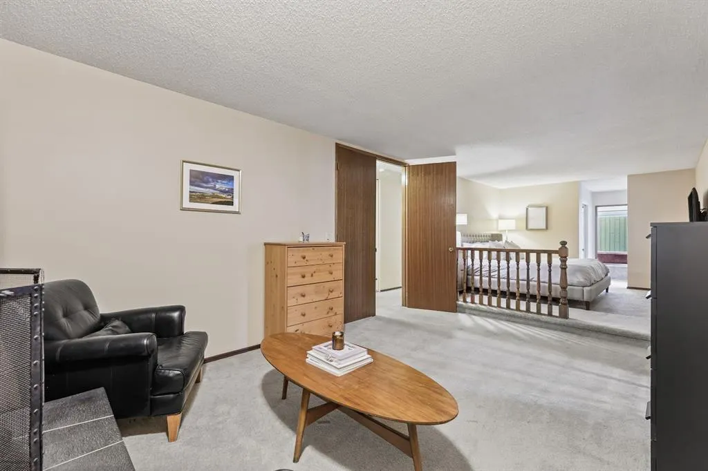 132 Oakmount Road SW