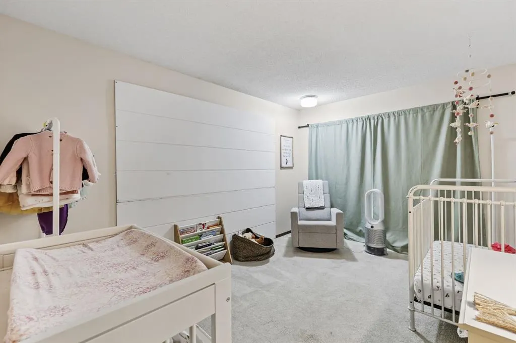 132 Oakmount Road SW