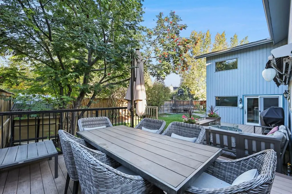 132 Oakmount Road SW