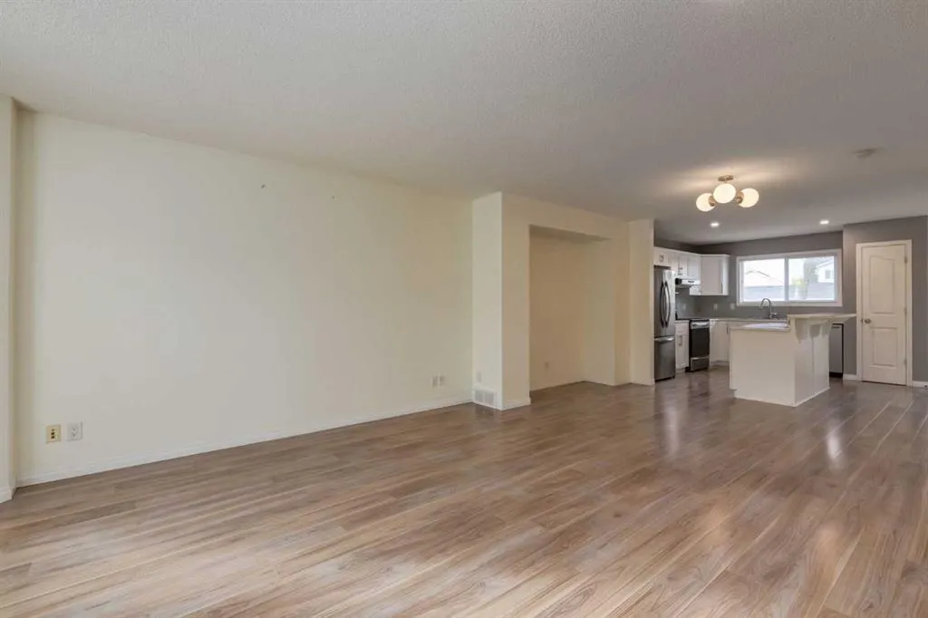 167 Cramond Green SE