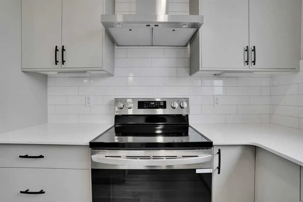 58 Corner Glen Common NE