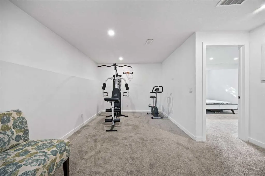 366 Bridleridge View SW