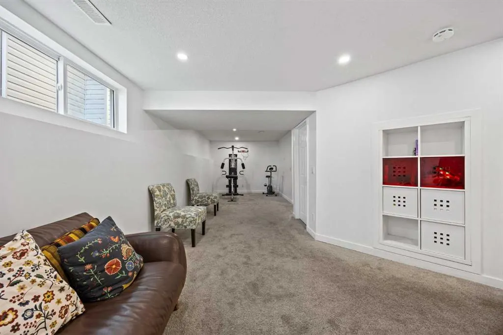 366 Bridleridge View SW
