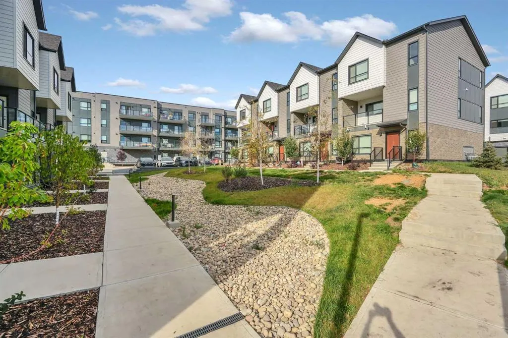 20295 Seton Way SE, #404