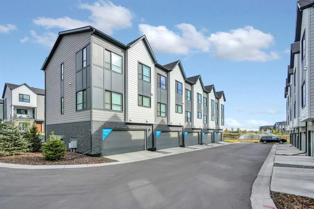 20295 Seton Way SE, #404