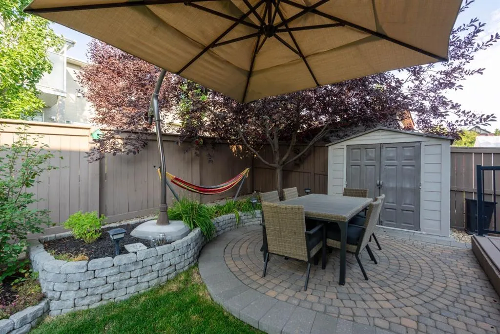60 Elmont Court SW