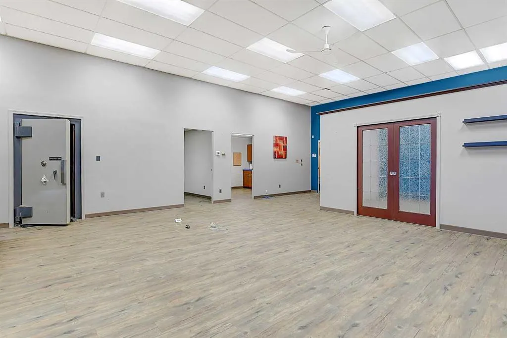 10030 101 Avenue