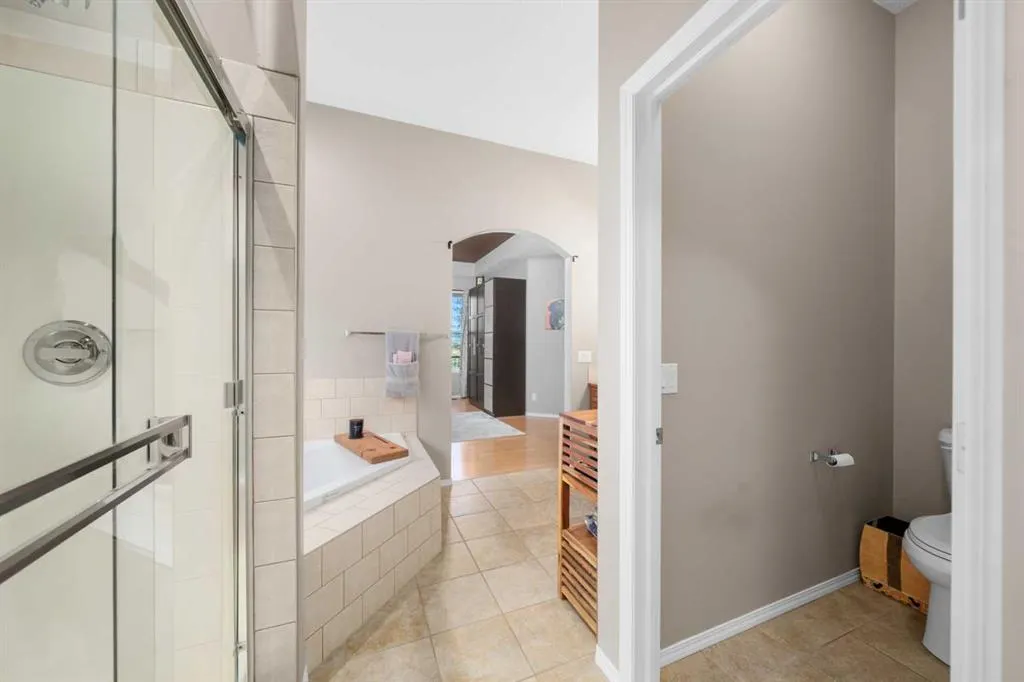 51 Crestridge Way SW