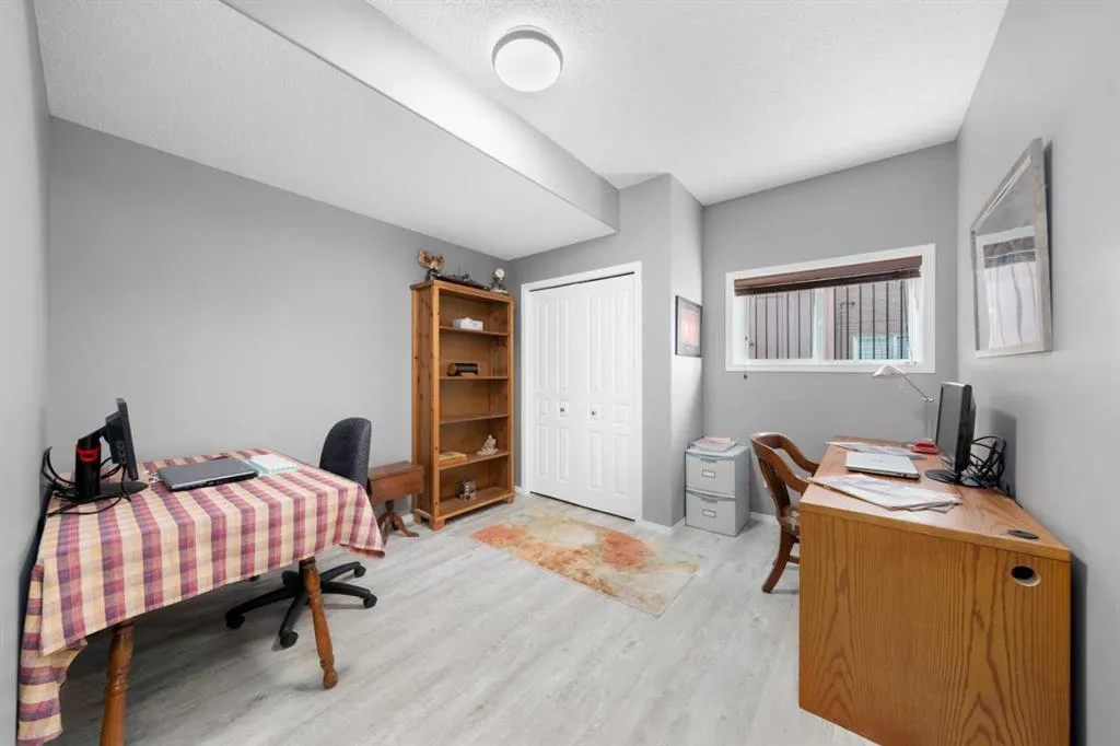 51 Crestridge Way SW