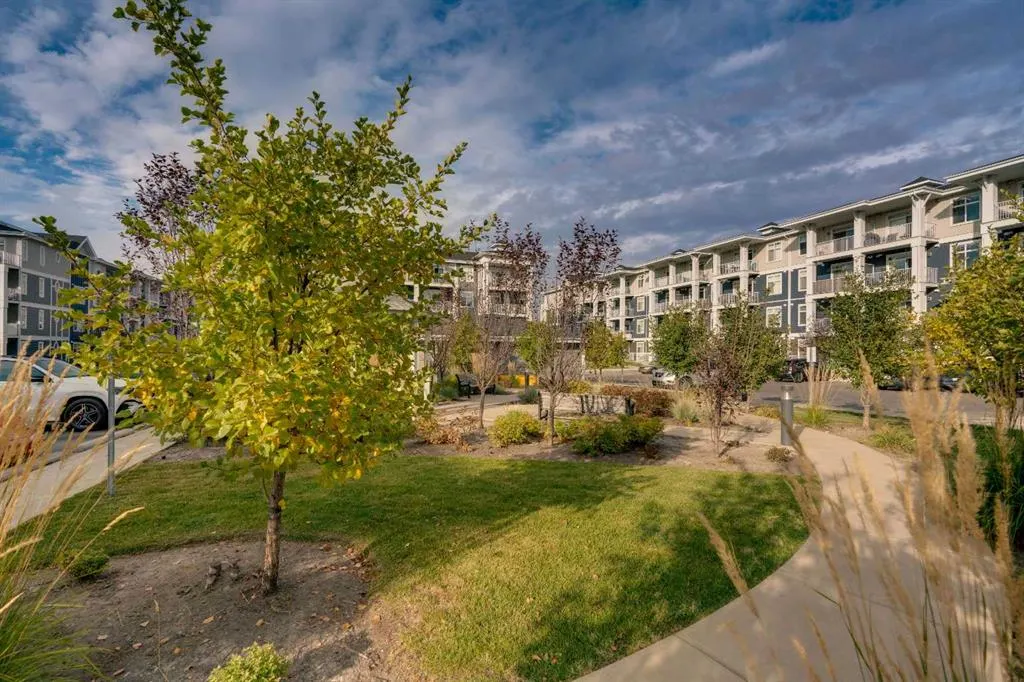200 Auburn Meadows Common SE, #114