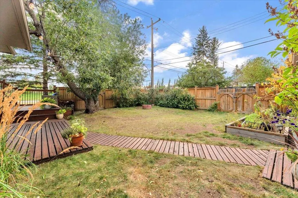 3 Walnut Drive SW