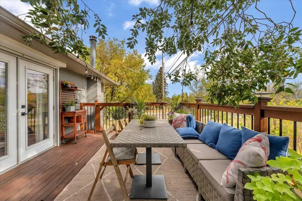 3 Walnut Drive SW