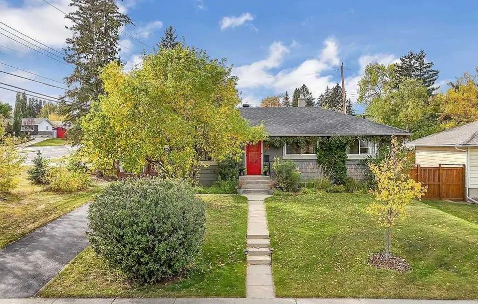 3 Walnut Drive SW