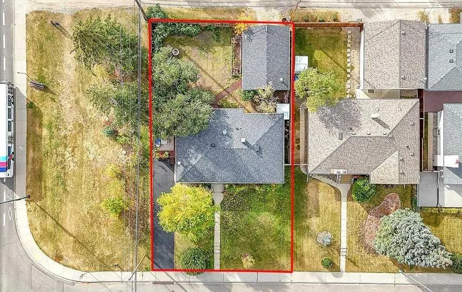 3 Walnut Drive SW