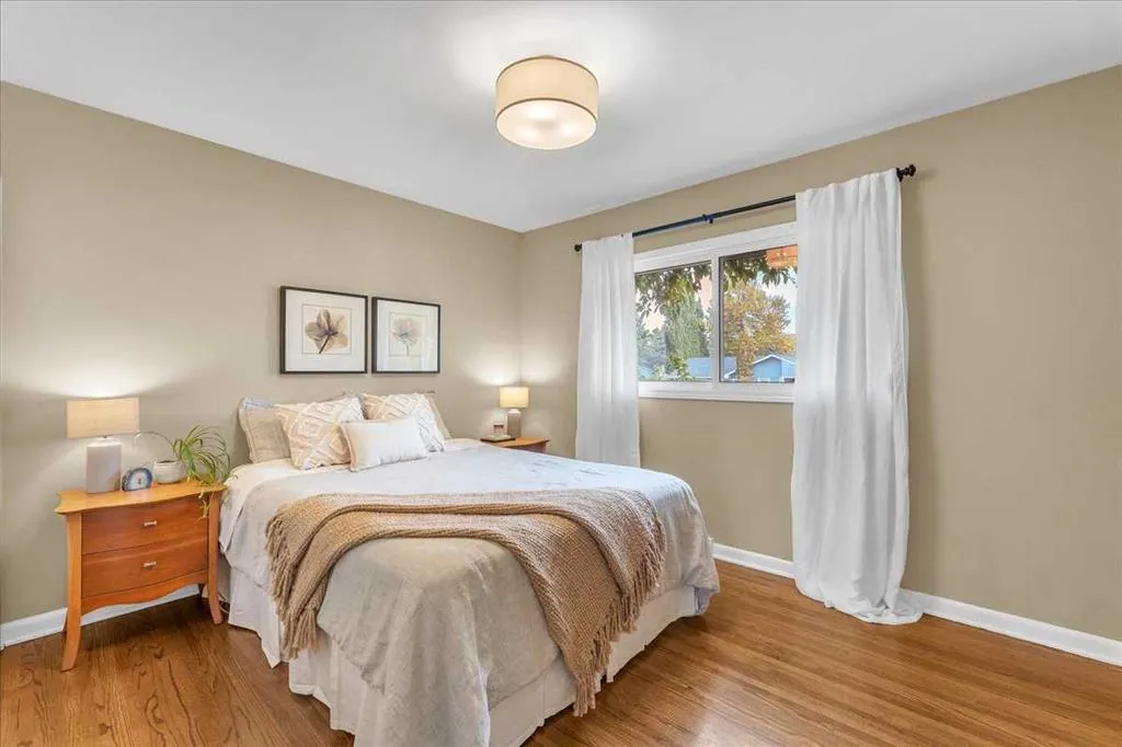 3 Walnut Drive SW