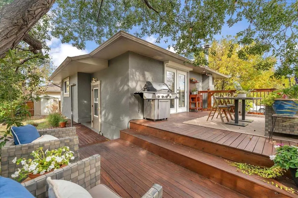 3 Walnut Drive SW
