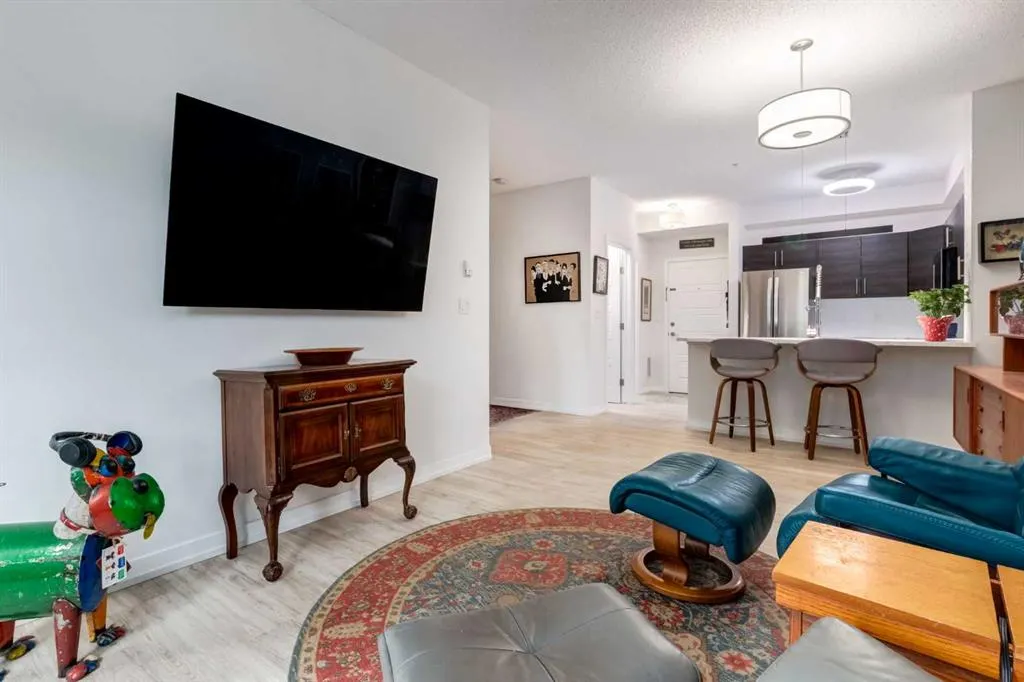 207 Sunset Drive, #109