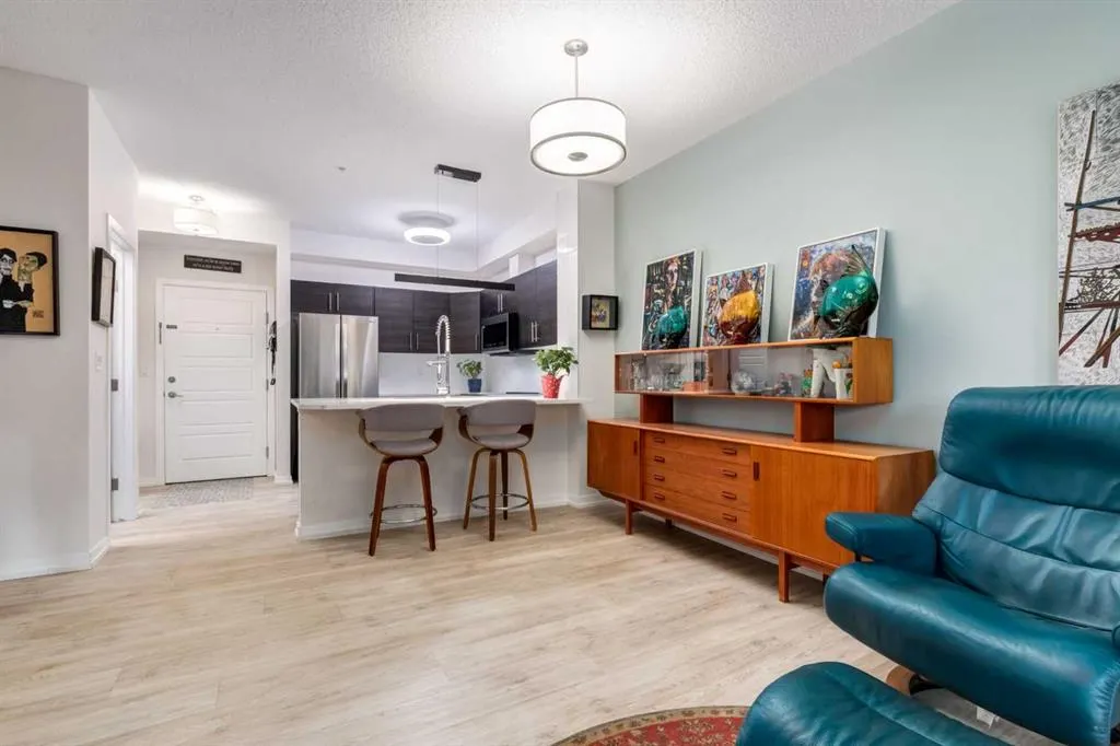 207 Sunset Drive, #109