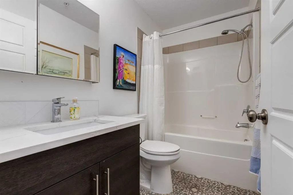 207 Sunset Drive, #109
