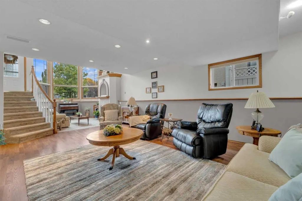 18 Asmundsen Close