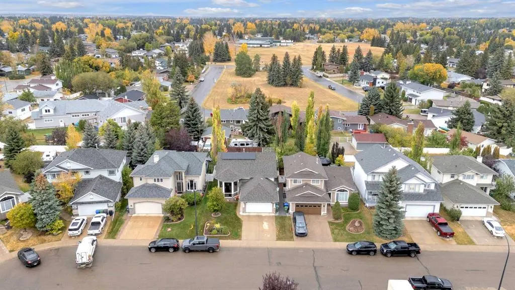 18 Asmundsen Close