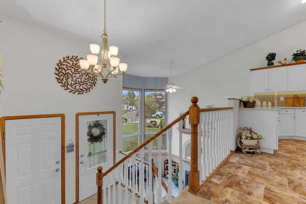 18 Asmundsen Close